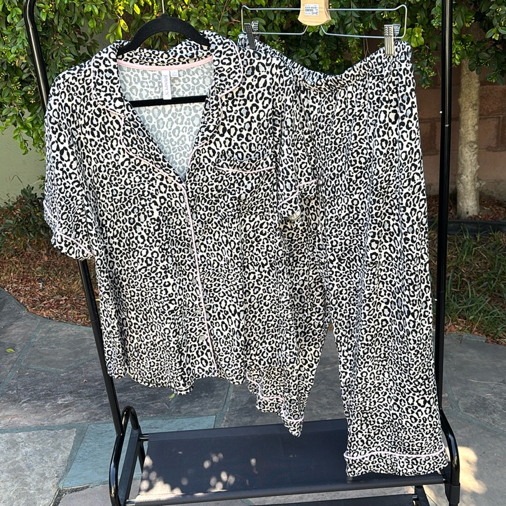 Joyspun Leopard Print Pajama Set Women’s 2X (18W–20W)